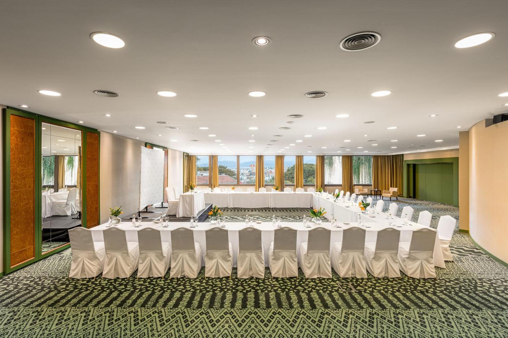 เชราตัน ซอลต้า โฮเต็ล Hotel ซัลตา ภายนอก รูปภาพ
