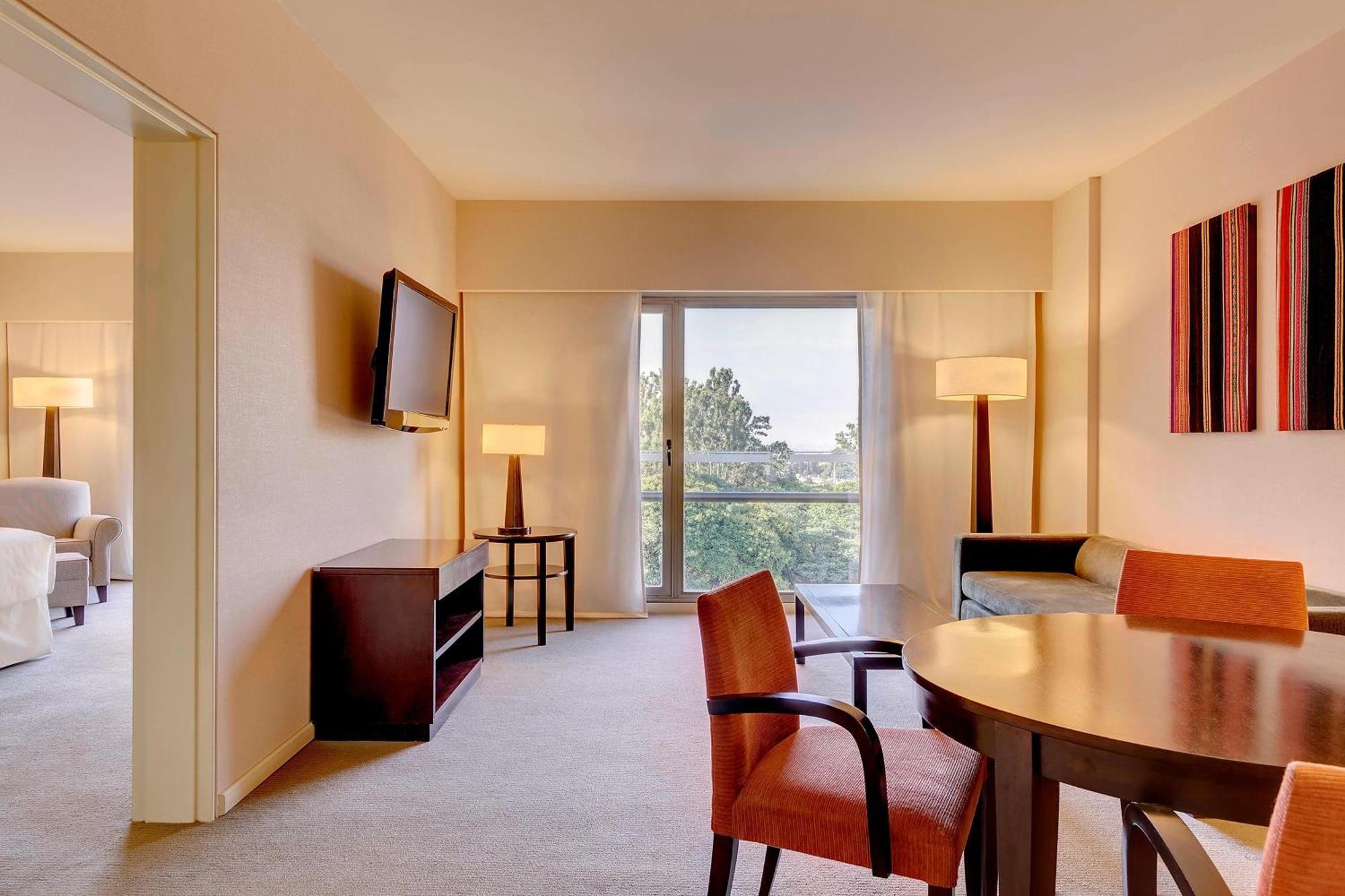 เชราตัน ซอลต้า โฮเต็ล Hotel ซัลตา ภายนอก รูปภาพ